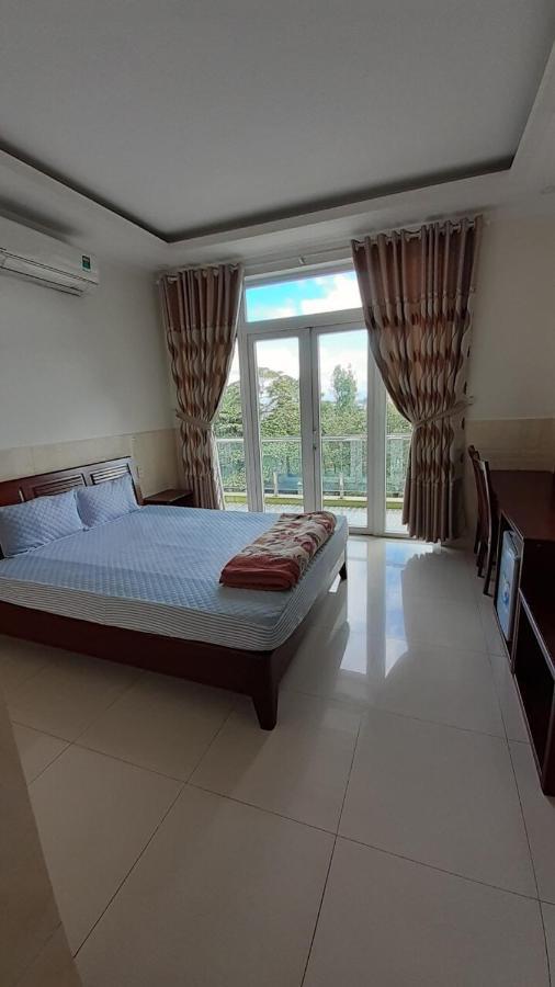 Nha Nghi Binh Yen Bed & Breakfast Плей Ку Екстериор снимка